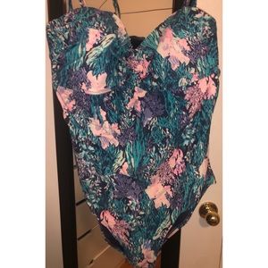 One piece floral bathing-suit